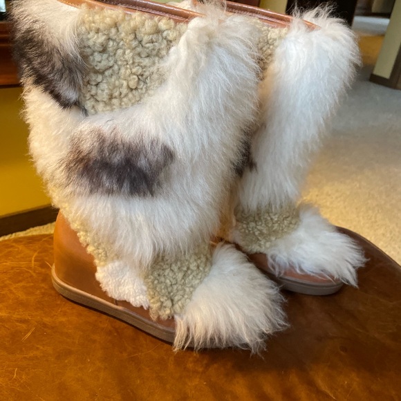 Like new coach boots! - Picture 3 of 5